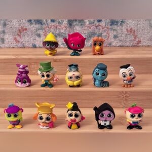 Disney Doorables Alice In Wonderland Lot of 13 ROSE MAD HATTER